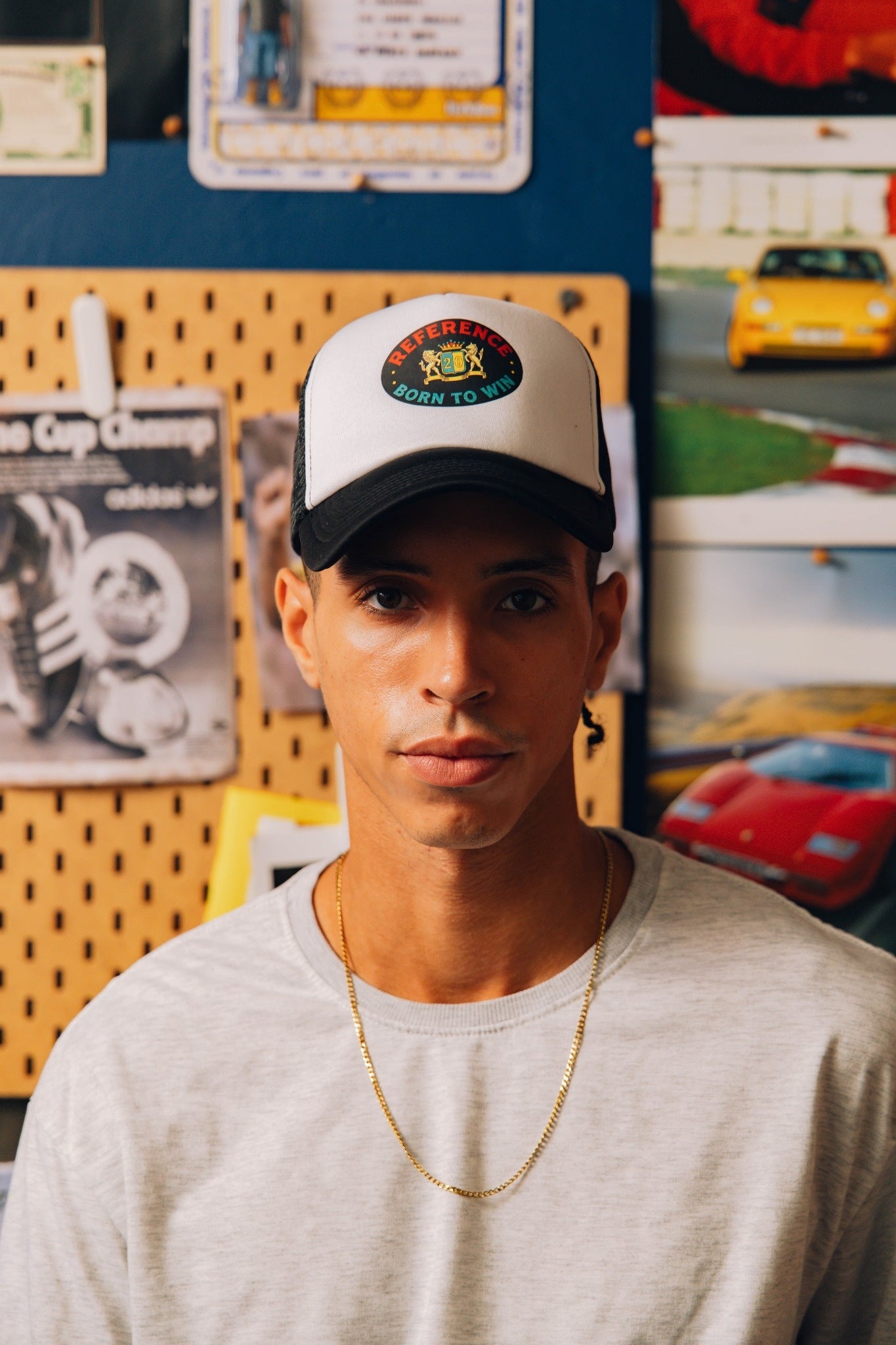 Vanguard Trucker (White/Black)