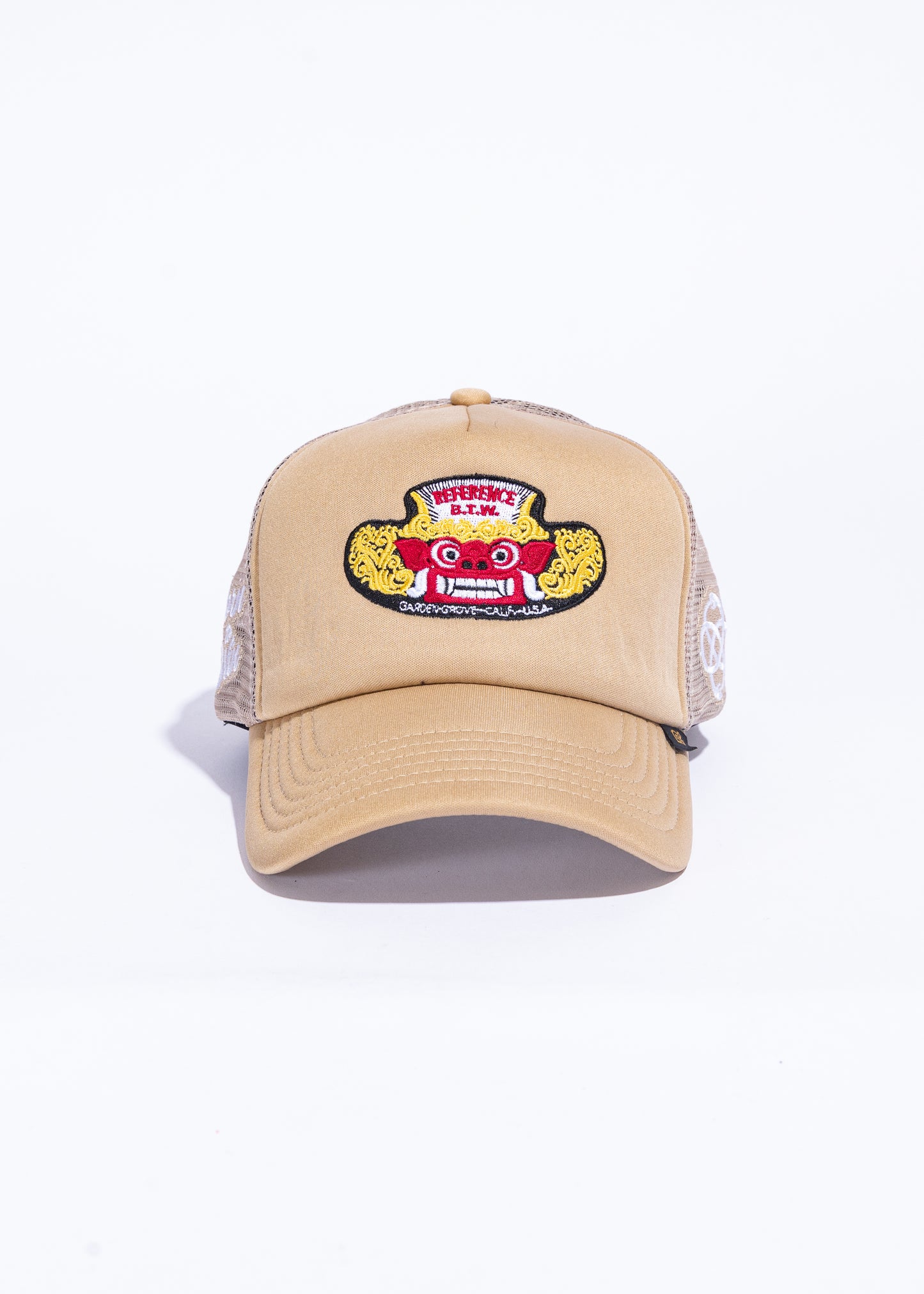 Fangs Trucker (Tan)